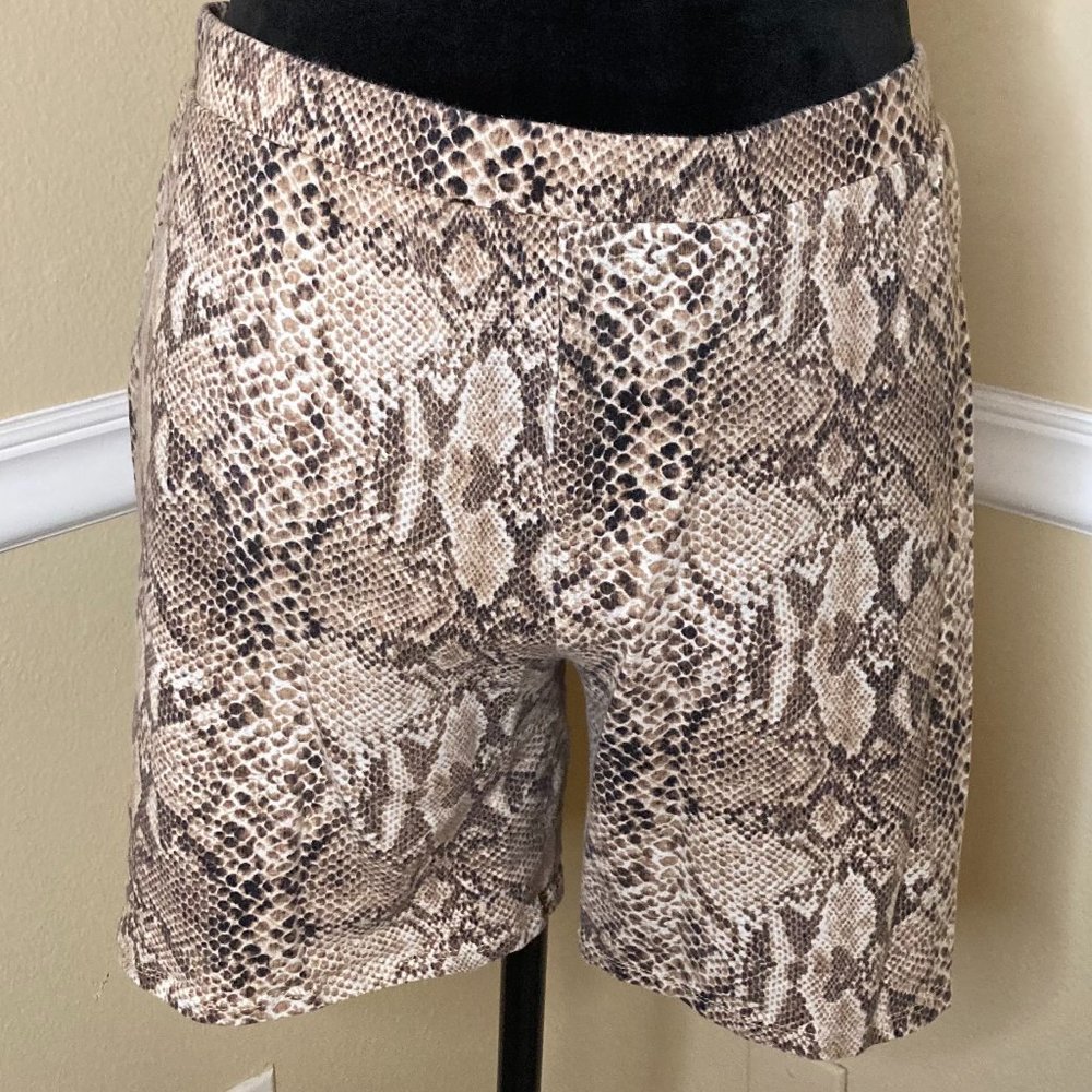 Wild Fable XL Snakeskin Shorts
